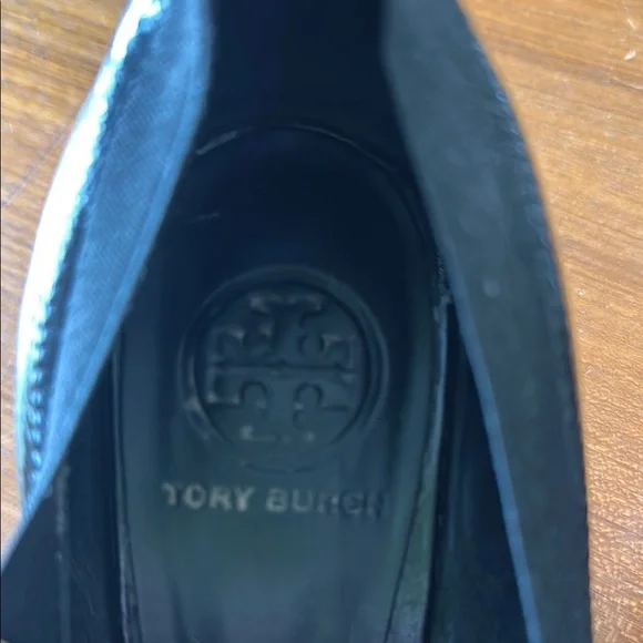 Tory Burch Caroline Pumps, size 9M - Picture 2 of 10